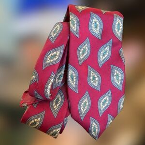 VTG Trophy Club Men Tie 58" Red Paisley Geometric Italian Silk USA HANDMADE 3.5"
